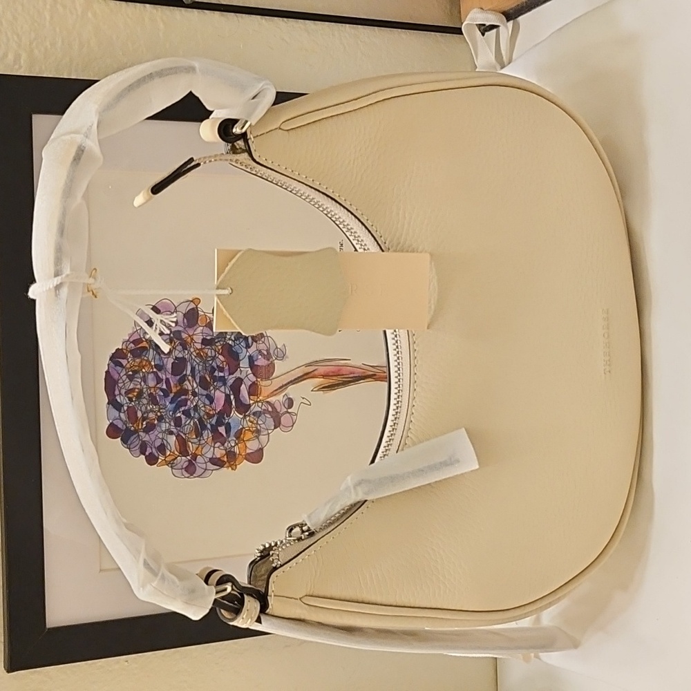 The Horse Friday Leather Shoulder Bag In Oat